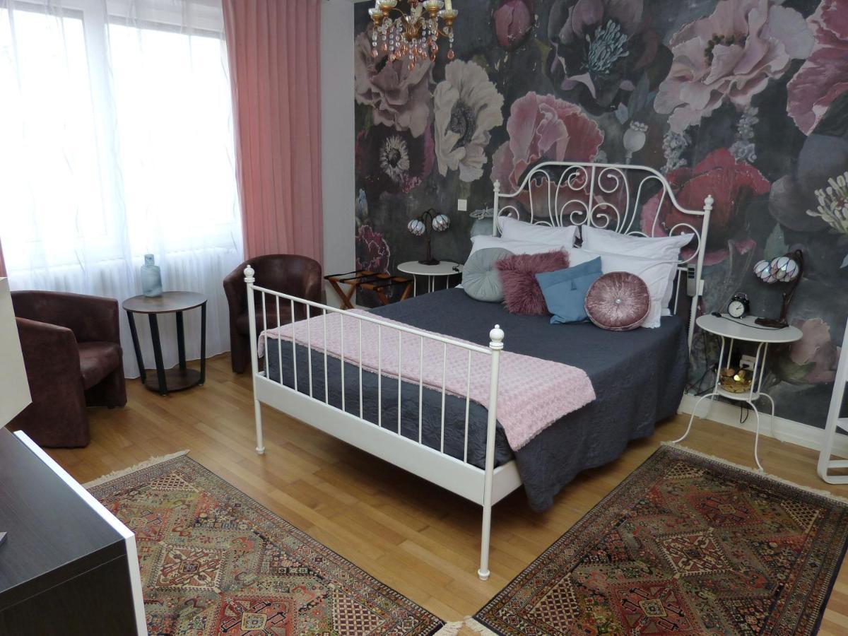 B&B "Villa Fink" Ostheim Bagian luar foto